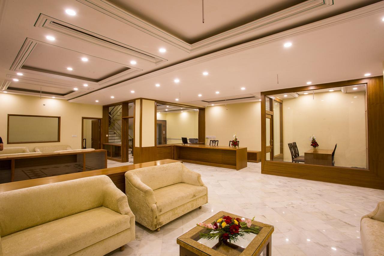 烏代浦 Aaram Mahal By Pachar Group酒店 外观 照片