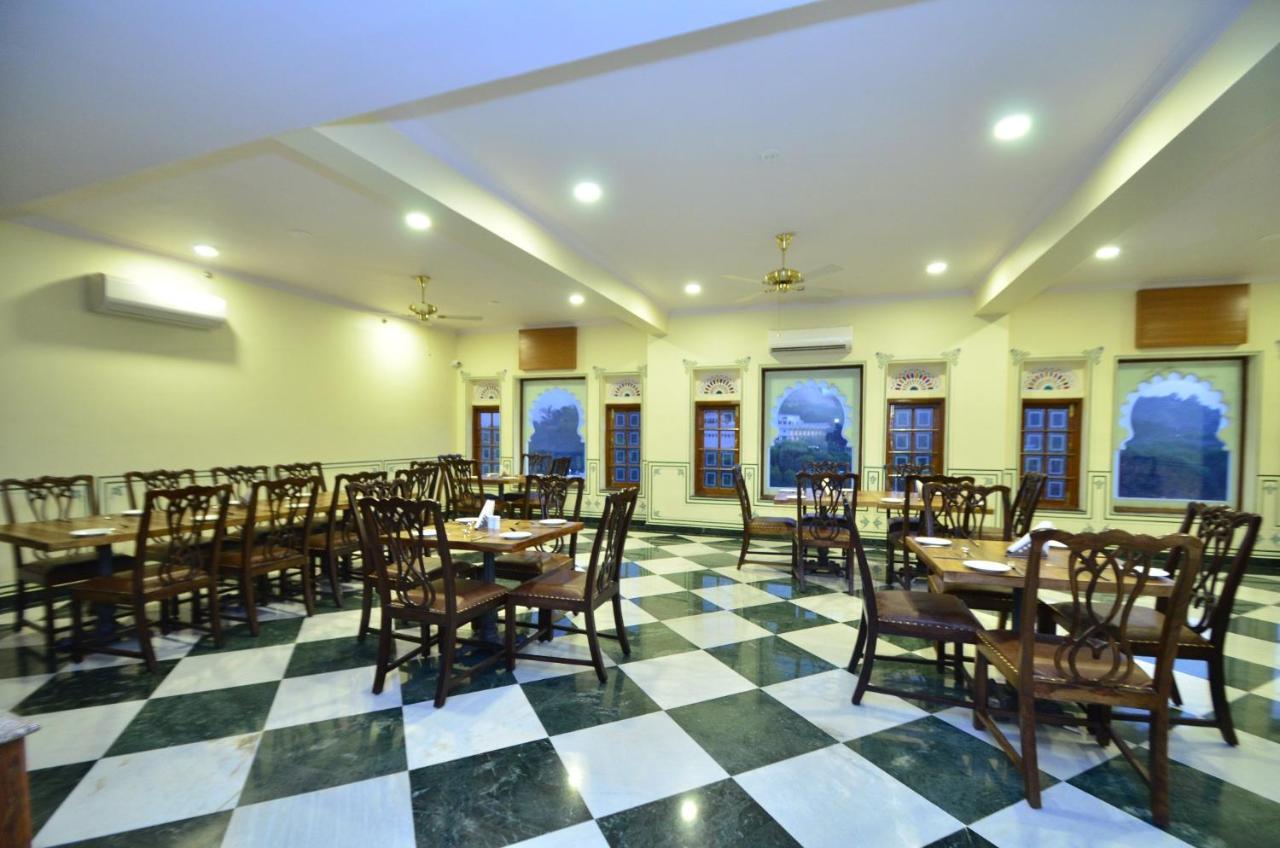 烏代浦 Aaram Mahal By Pachar Group酒店 外观 照片